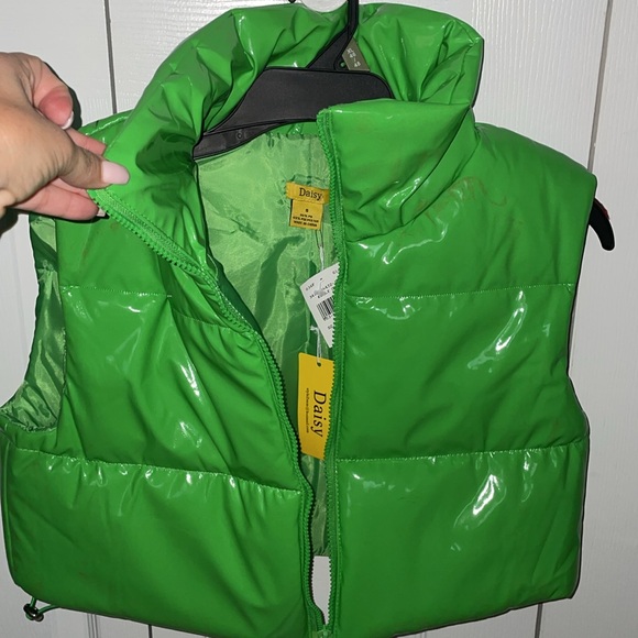 Patent cropped puffer jacket - Picture 2 of 7